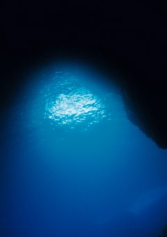 glot_hole1